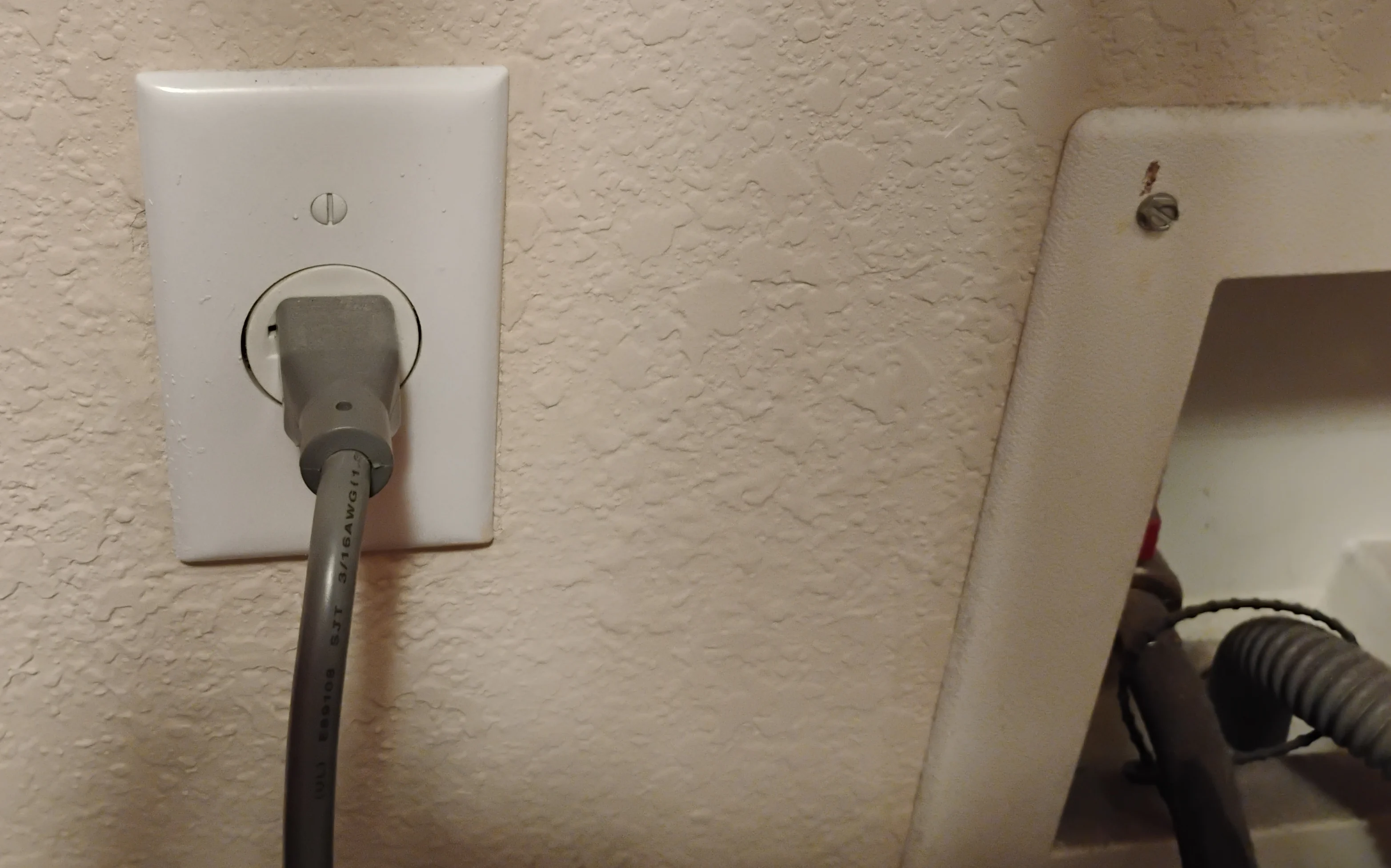 Does Refrigerator Need Its Own Circuit: Essential Safety Tips